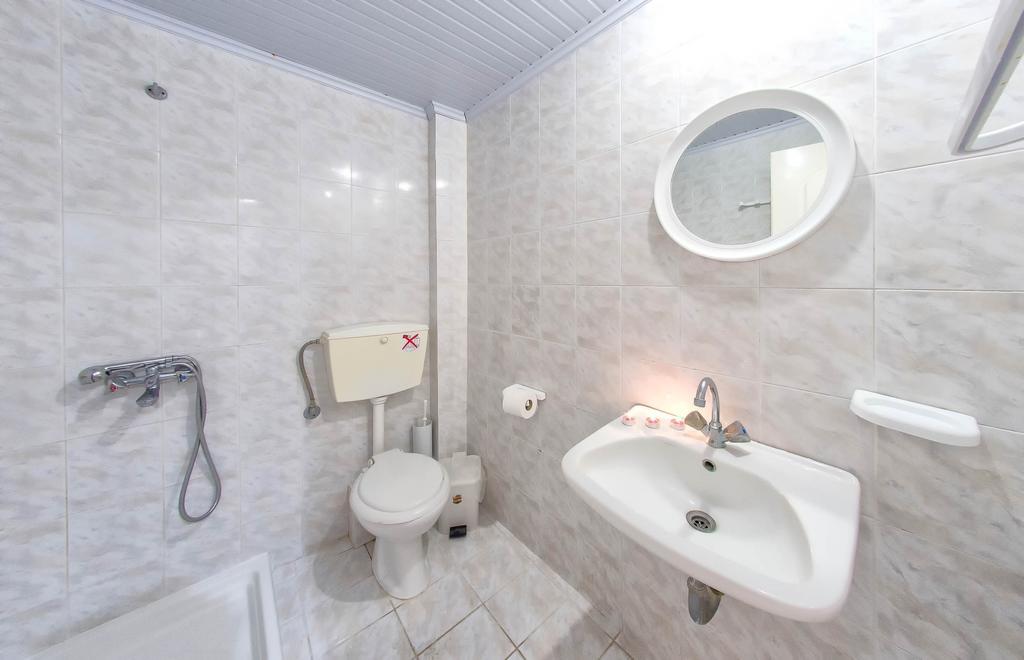 Liris Studios Laganas Cameră foto